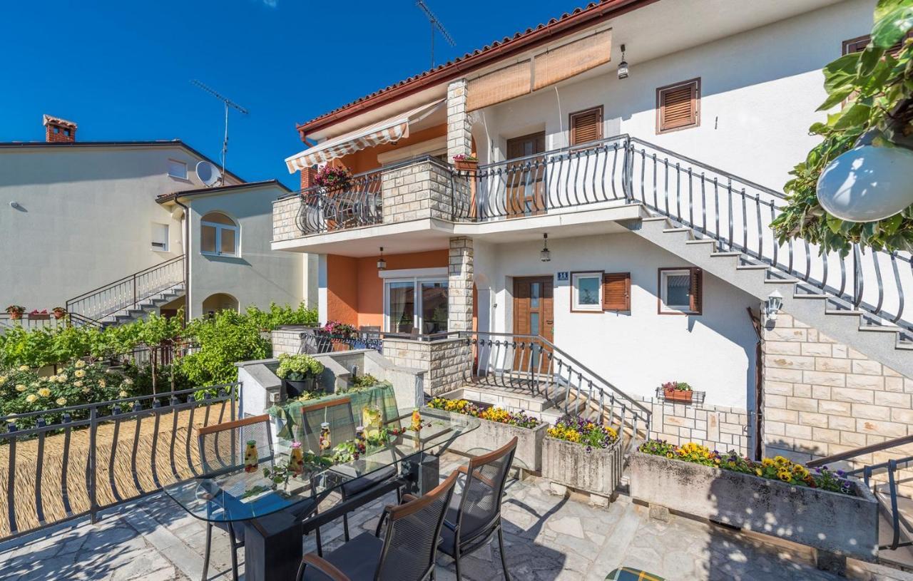 Apartments Loredana Poreč Exterior foto